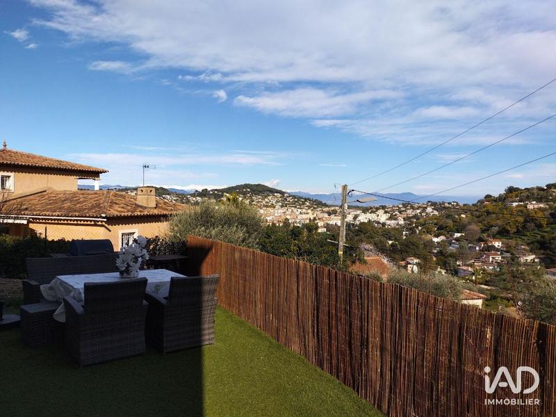 Maison - 99 m² - 4 pièces