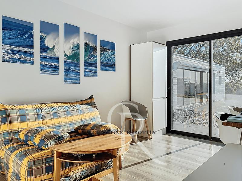 Maison - 277 m² - 5 pièces