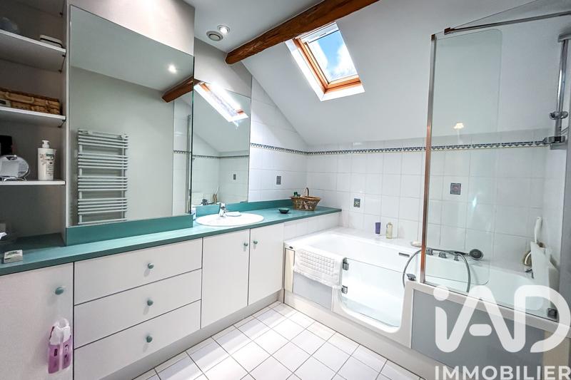 Maison - 188 m² - 8 pièces