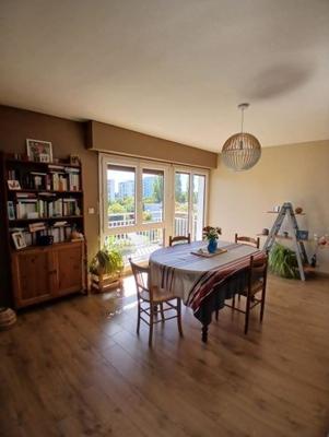 Appartement - 84 m² - 4 pièces