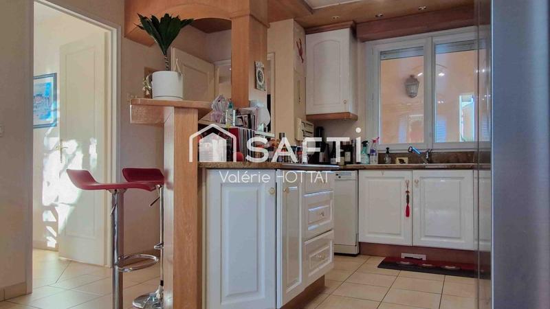 Maison - 227 m² - 8 pièces