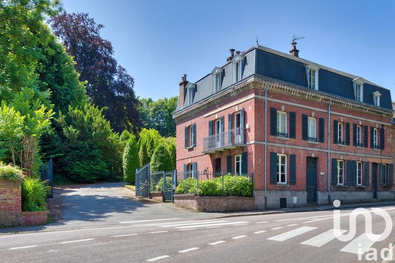 Maison - 285 m² - 13 pièces