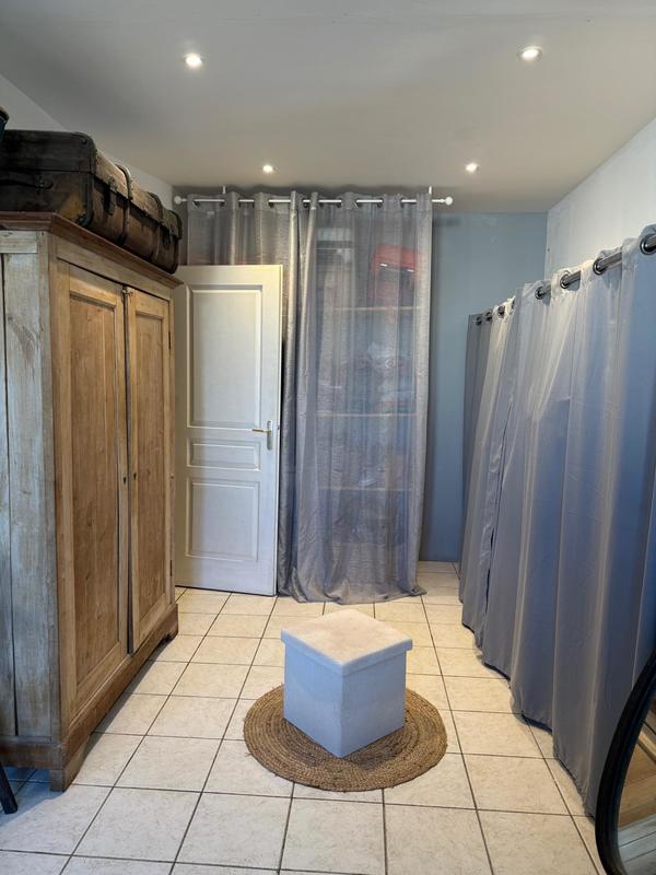 Maison - 265 m² - 7 pièces