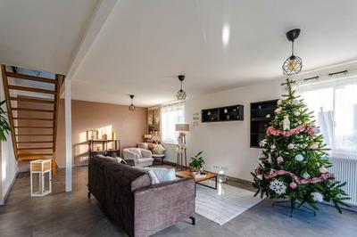 Maison - 165 m² - 6 pièces