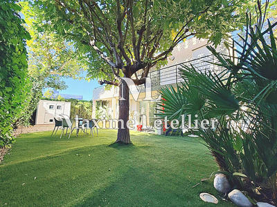 Maison contemporaine - 170 m² - 8 pièces