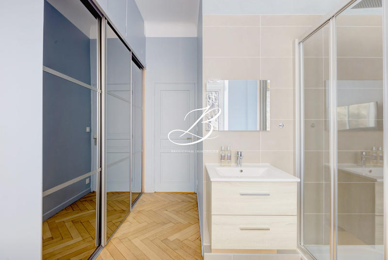 Appartement - 165 m² - 4 pièces