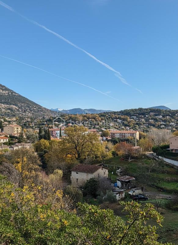 Appartement - 85 m² - 4 pièces