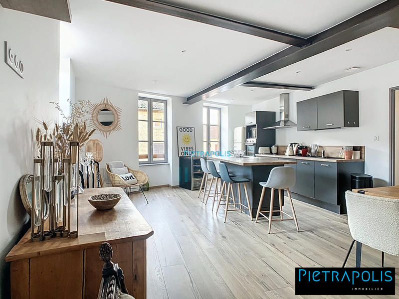 Appartement - 104 m² - 5 pièces