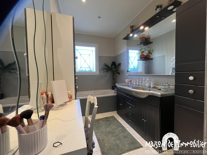 Maison - 139 m² - 6 pièces