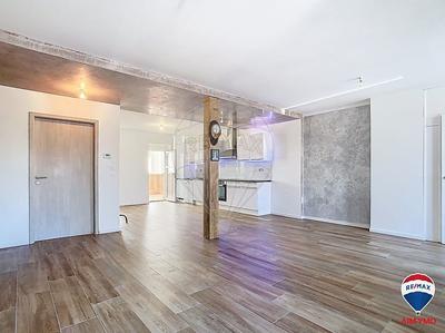 Appartement - 100 m² - 3 pièces