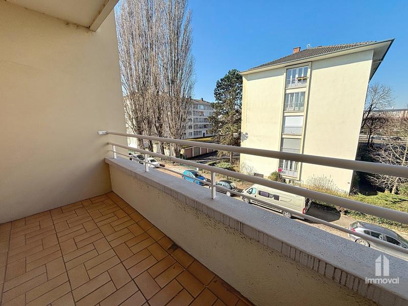 Appartement - 85 m² - 5 pièces