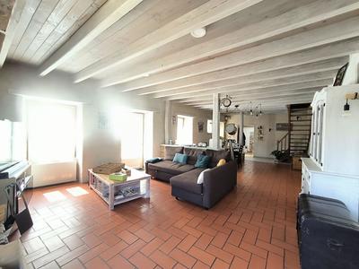 Maison - 182 m² - 7 pièces