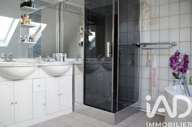 Maison - 98 m² - 4 pièces