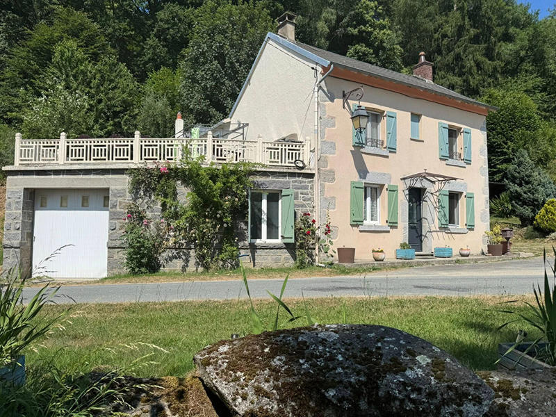 Maison - 96 m² - 6 pièces