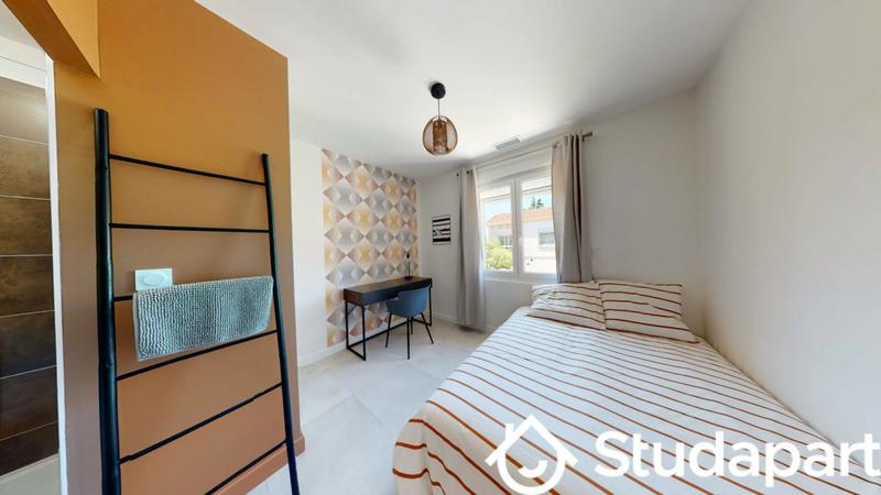 Chambre - 12 m² - 1 pièce