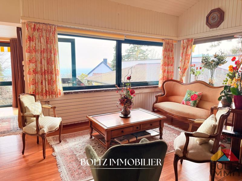 Villa - 199 m² - 8 pièces