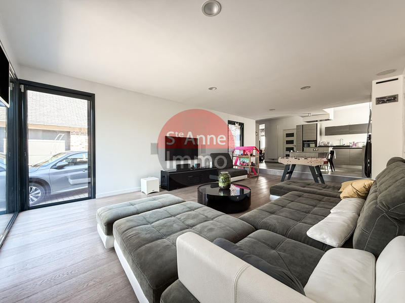 Maison - 230 m² - 6 pièces