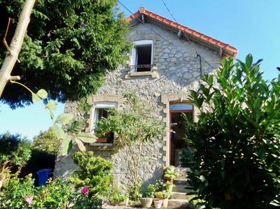 Maison - 85 m² - 4 pièces