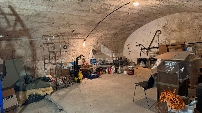 Immeuble - 13 pièces