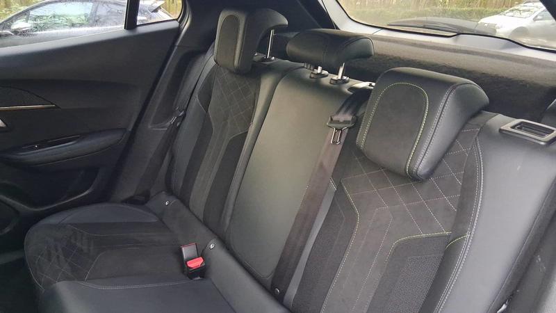 Peugeot 2008 1.2 Puretech 130 Eat8 Gt Pack - Automatique