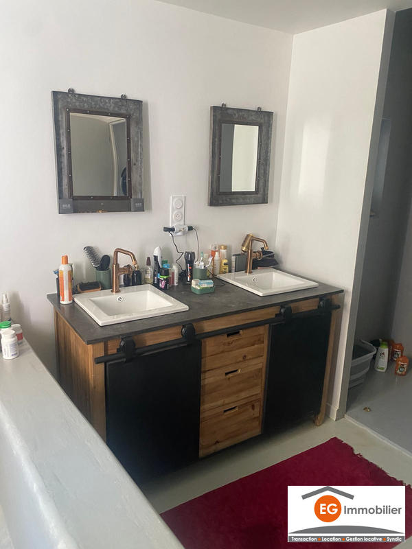 Maison traditionnelle - 140 m² - 4 pièces