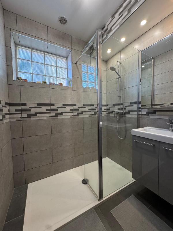 Maison - 139 m² - 7 pièces