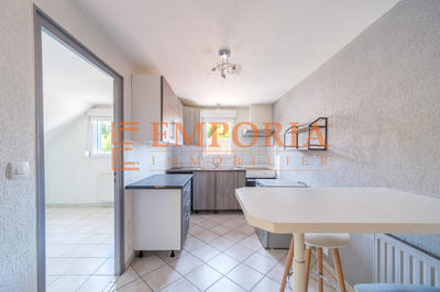 Maison - 180 m² - 11 pièces