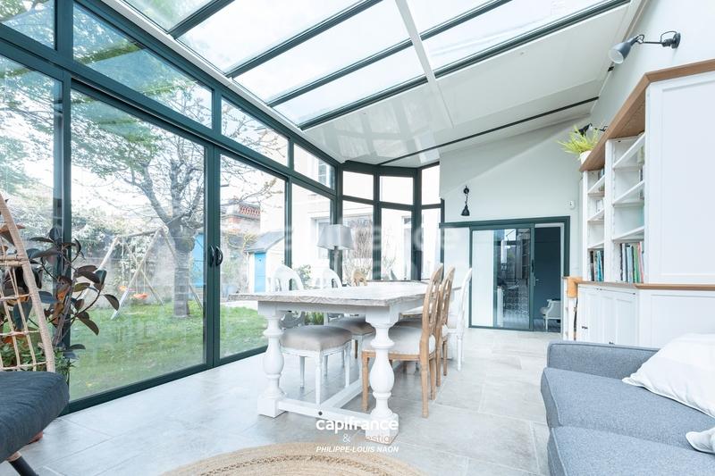 Maison bourgeoise - 251 m² - 10 pièces