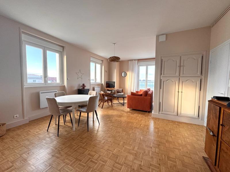 Appartement - 64 m² - 2 pièces