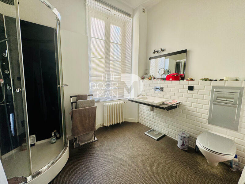 Maison de ville - 317 m² - 10 pièces