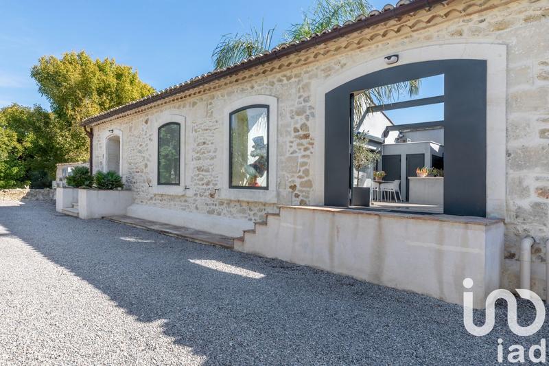 Maison - 207 m² - 4 pièces