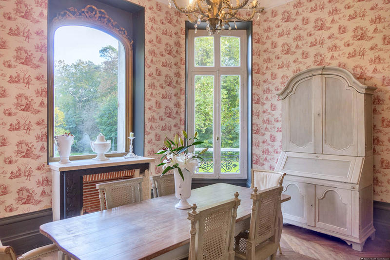 Demeure - 400 m² - 15 pièces