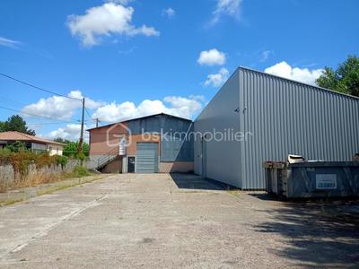 Entrepôt - 1 485 m² - 15 pièces