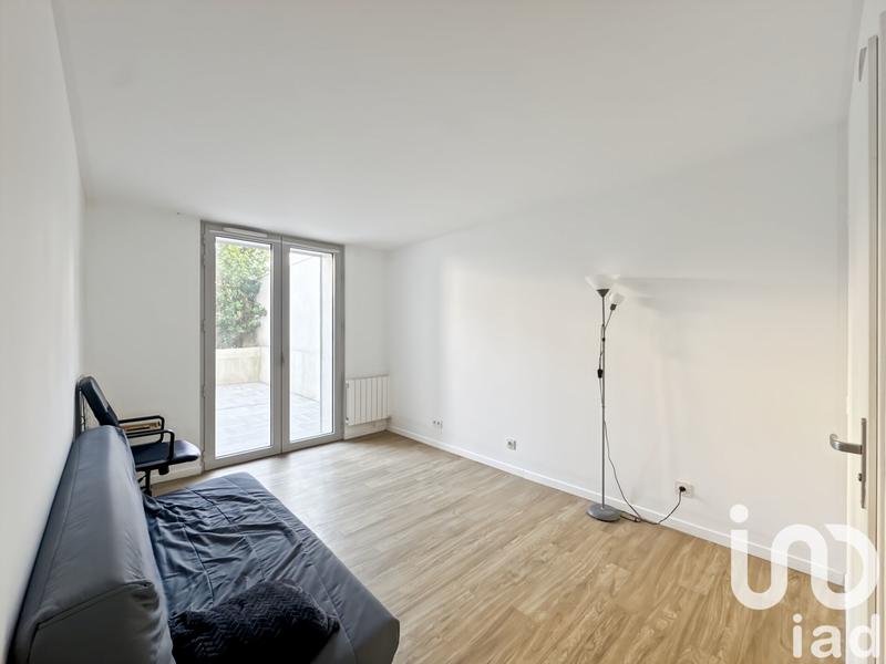 Studio - 25 m² - 1 pièce