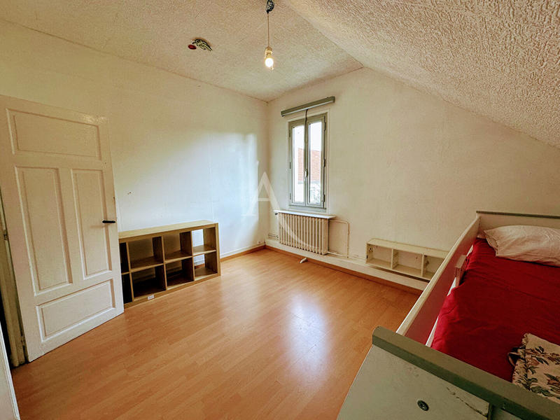 Maison - 87 m² - 5 pièces