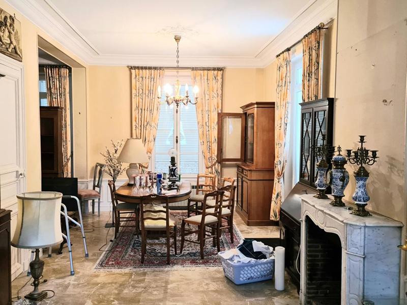 Maison - 210 m² - 6 pièces