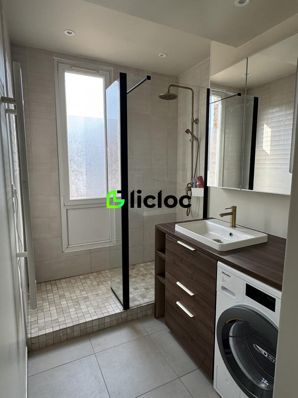 Appartement - 65 m² - 3 pièces