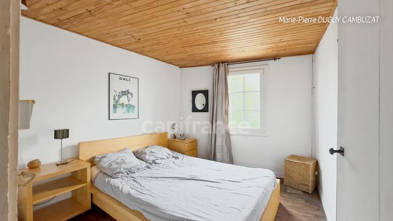 Maison - 208 m² - 9 pièces