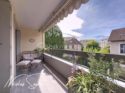 Appartement - 106 m² - 4 pièces