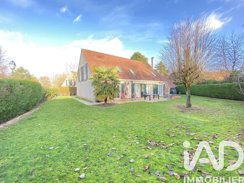 Maison - 180 m² - 8 pièces