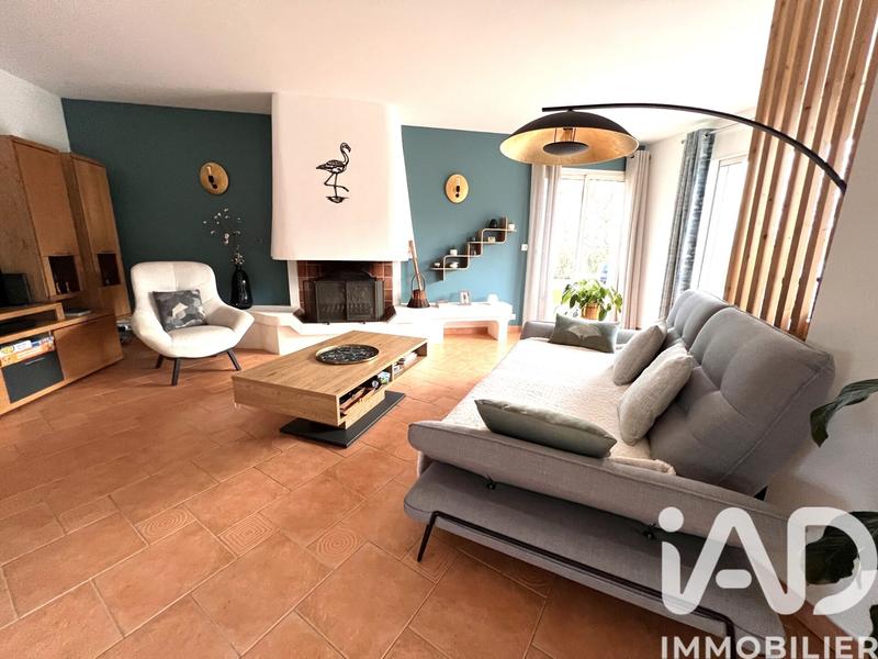 Maison - 244 m² - 9 pièces