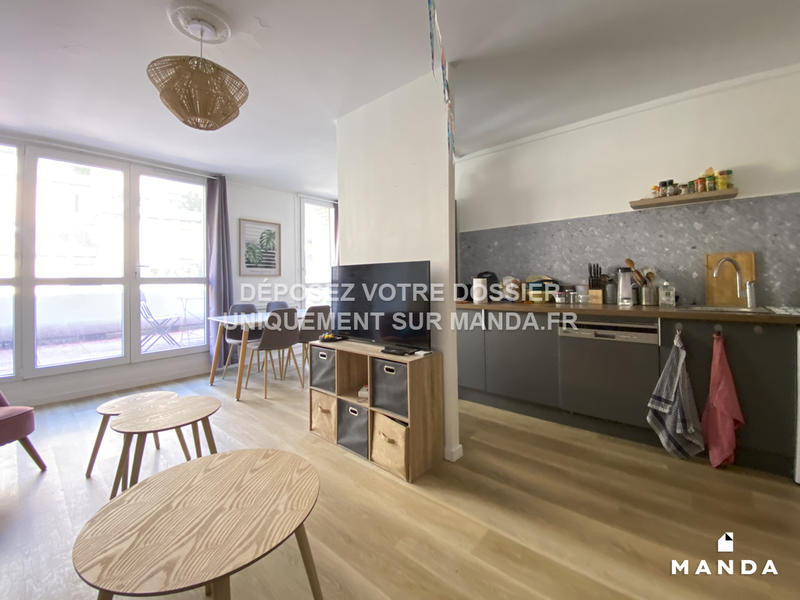 Chambre - 9 m² - 5 pièces