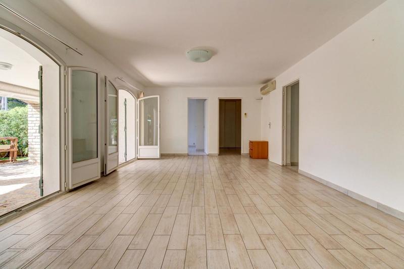 Maison - 146 m² - 8 pièces