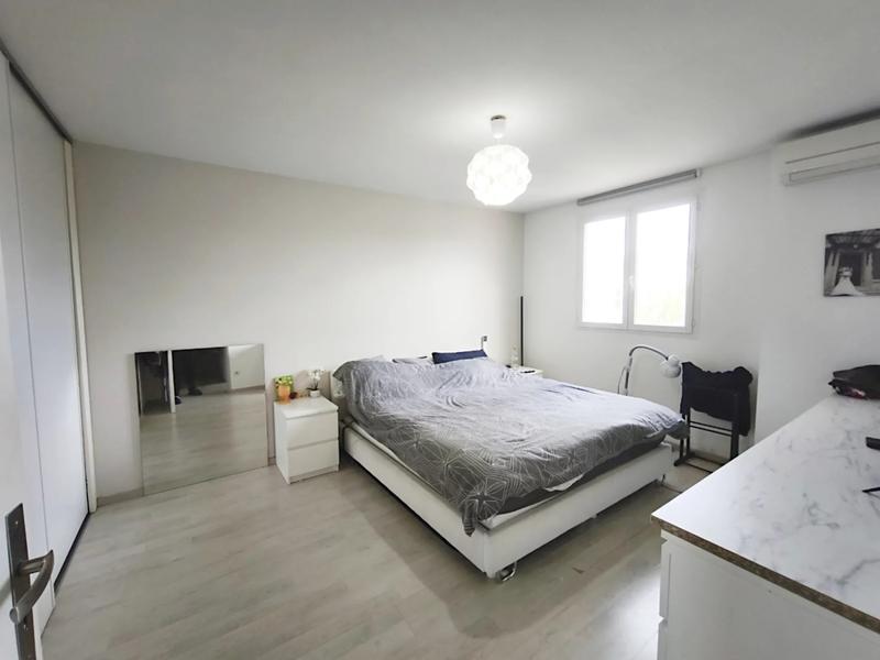 Appartement - 95 m² - 5 pièces