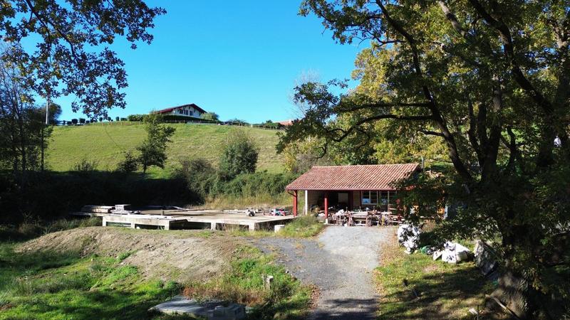 Terrain constructible - 3 000 m²