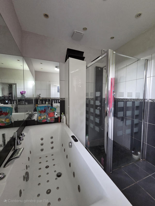 Maison - 163 m² - 8 pièces