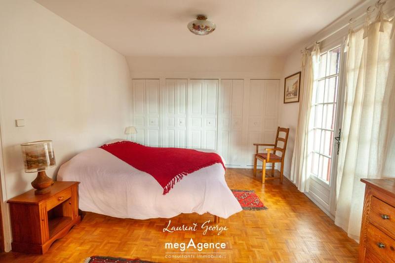 Maison - 176 m² - 7 pièces