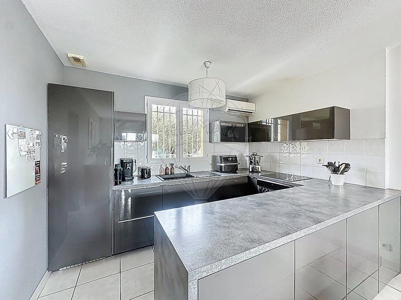 Maison - 122 m² - 5 pièces