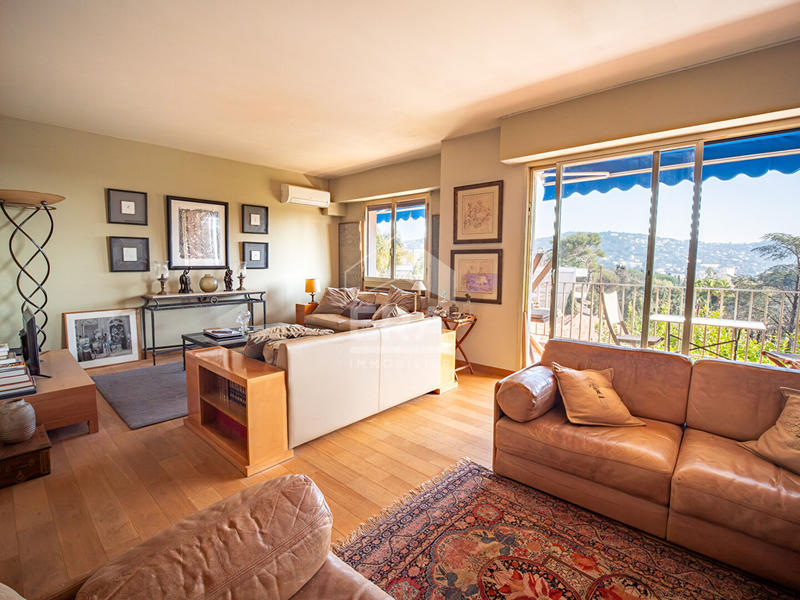 Appartement - 81 m² - 3 pièces