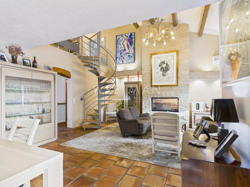 Maison - 161 m² - 6 pièces